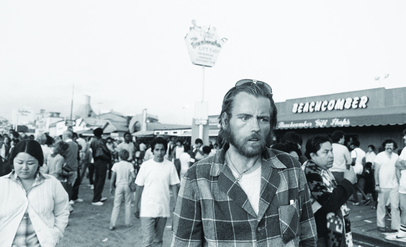 X-TRA → Garry Winogrand in Los Angeles X-TRA → Garry Winogrand in Los Angeles